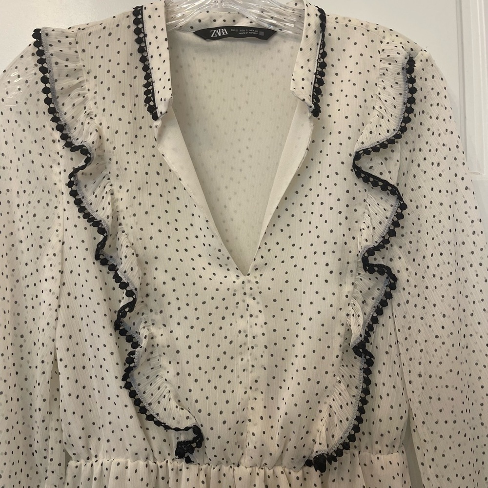 Zara Woman’s White/Black Polka Dot Tiered Mini Dress Small
Preloved No Flaws - Picture 1 of 9